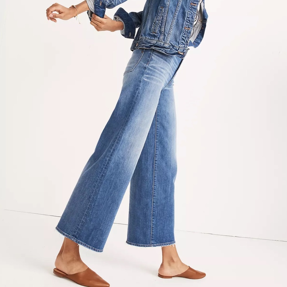 Wide Leg Crop in Finney Wash